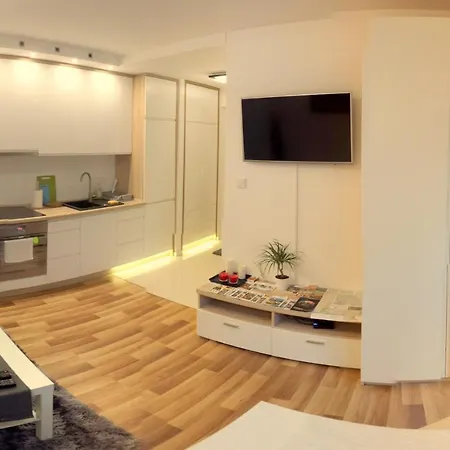 Studio Towarowa 35 Apartment Warsaw